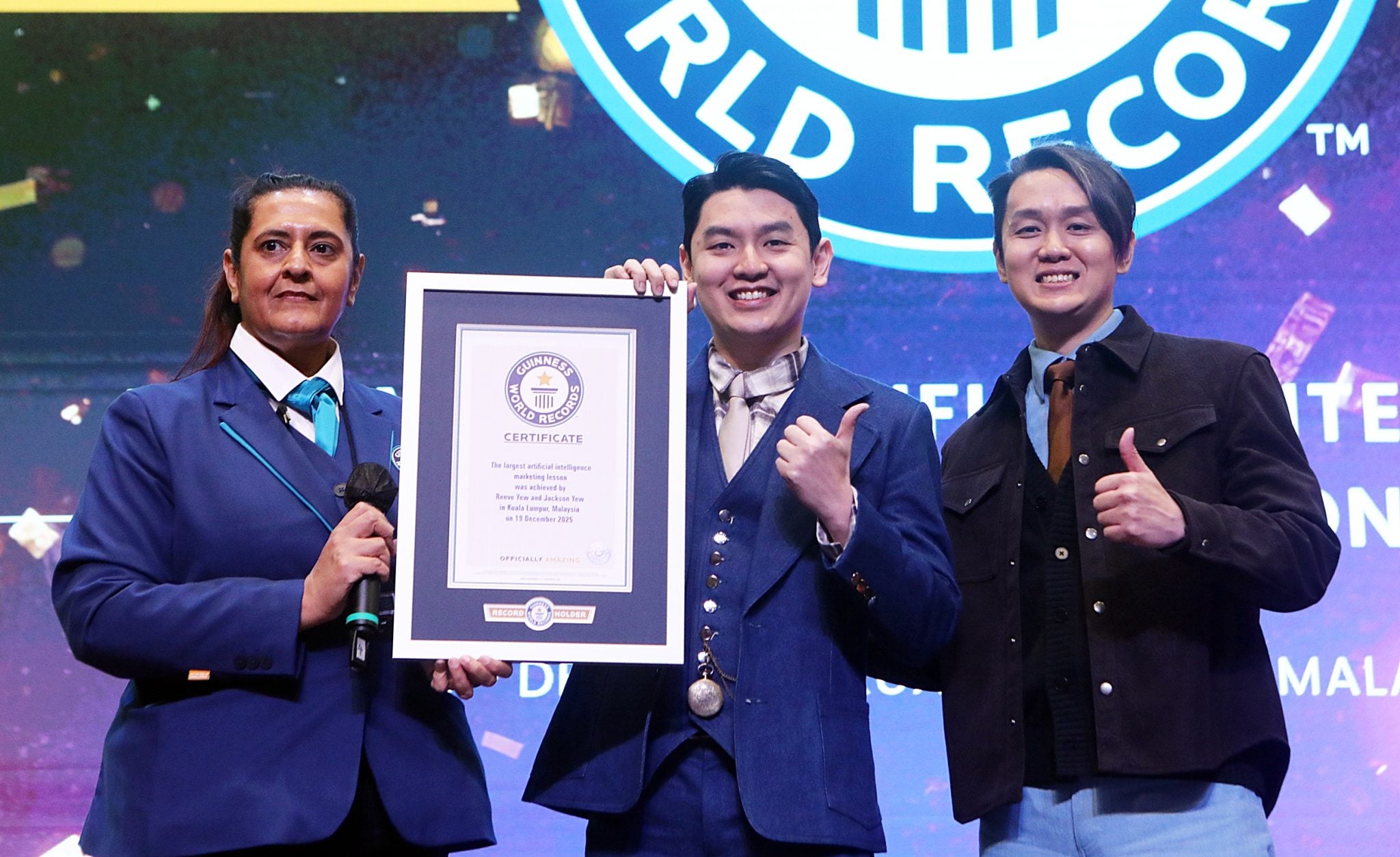Sin Chew Daily coverage of Reeve Yew and Jackson Yew at the Guinness World Record event
