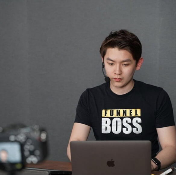 Reeve at a London hackathon